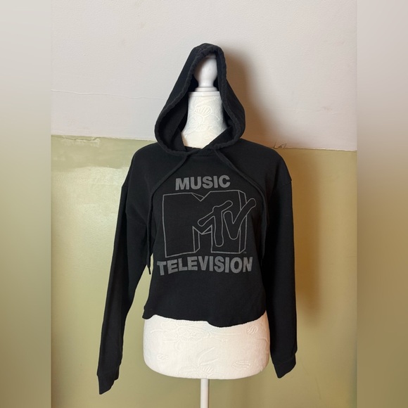 MTV Tops - Cropped MTV Logo Black Hoodie